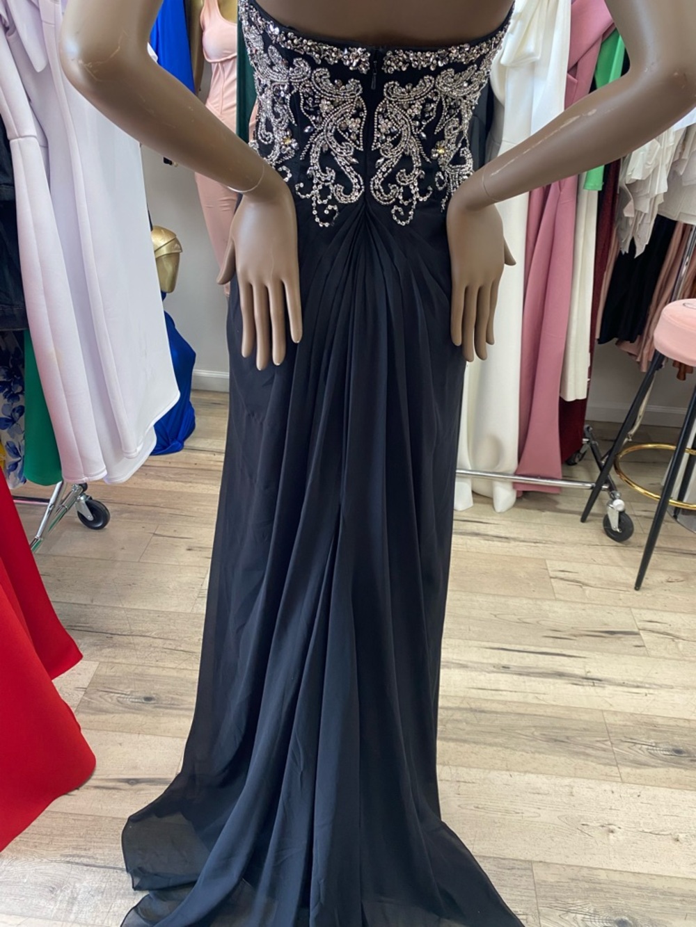 PROM DRESS - Picture 2 of 7